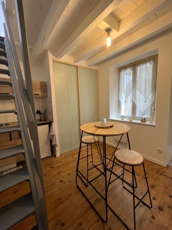 Logement Au Coeur De Dole Luaran gambar